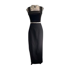 🕯️ Structured Black Gothic Skirt – Size 18 (Classico)